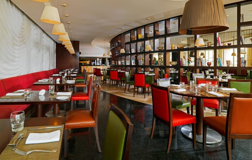 Le Meridien Pyramids Hotel & Spa