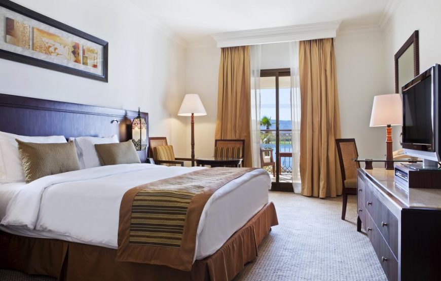 Hilton Luxor Resort & Spa