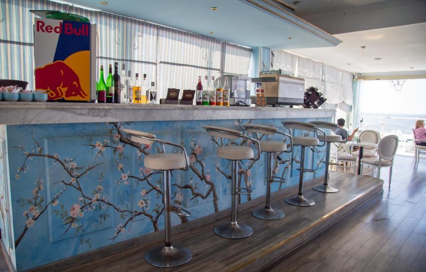 Paradise Inn Windsor Palace Hotel