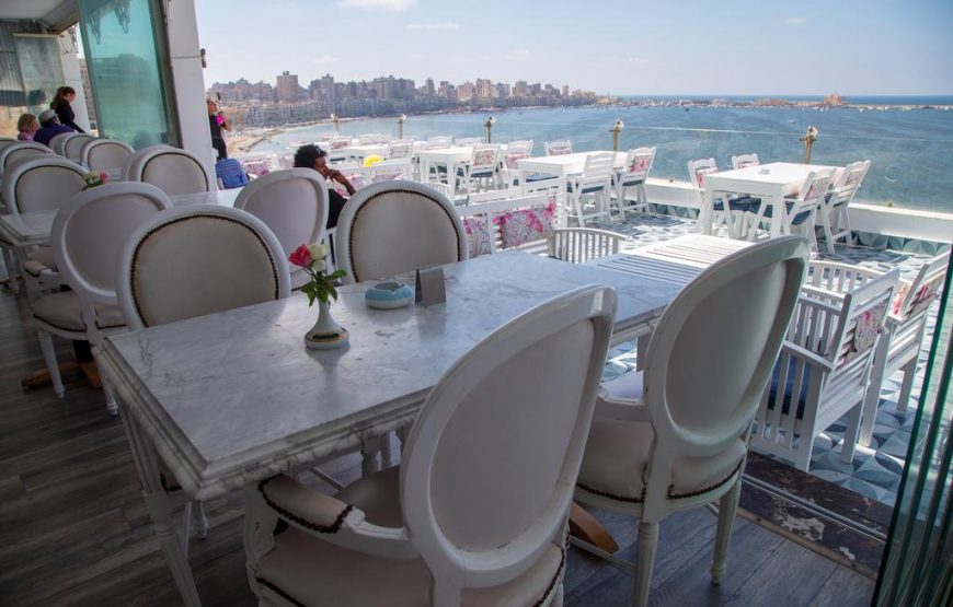 Paradise Inn Windsor Palace Hotel